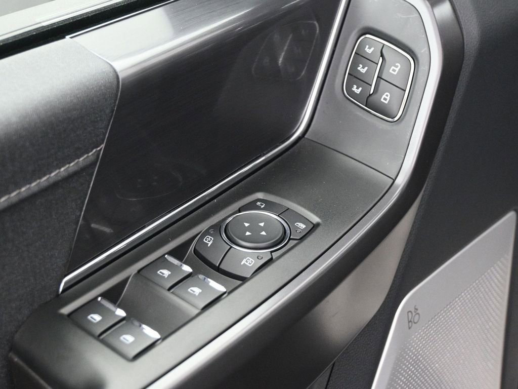 New 2025 Ford F150 Lariat w/ Equipment Group 502A High AWD/4WD image 9