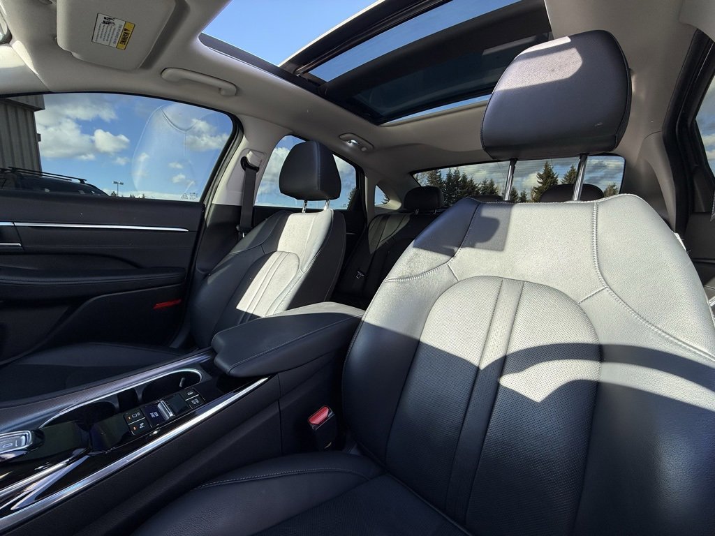 Used 2022 Hyundai Sonata Limited w/ Winter Weather Package image 4