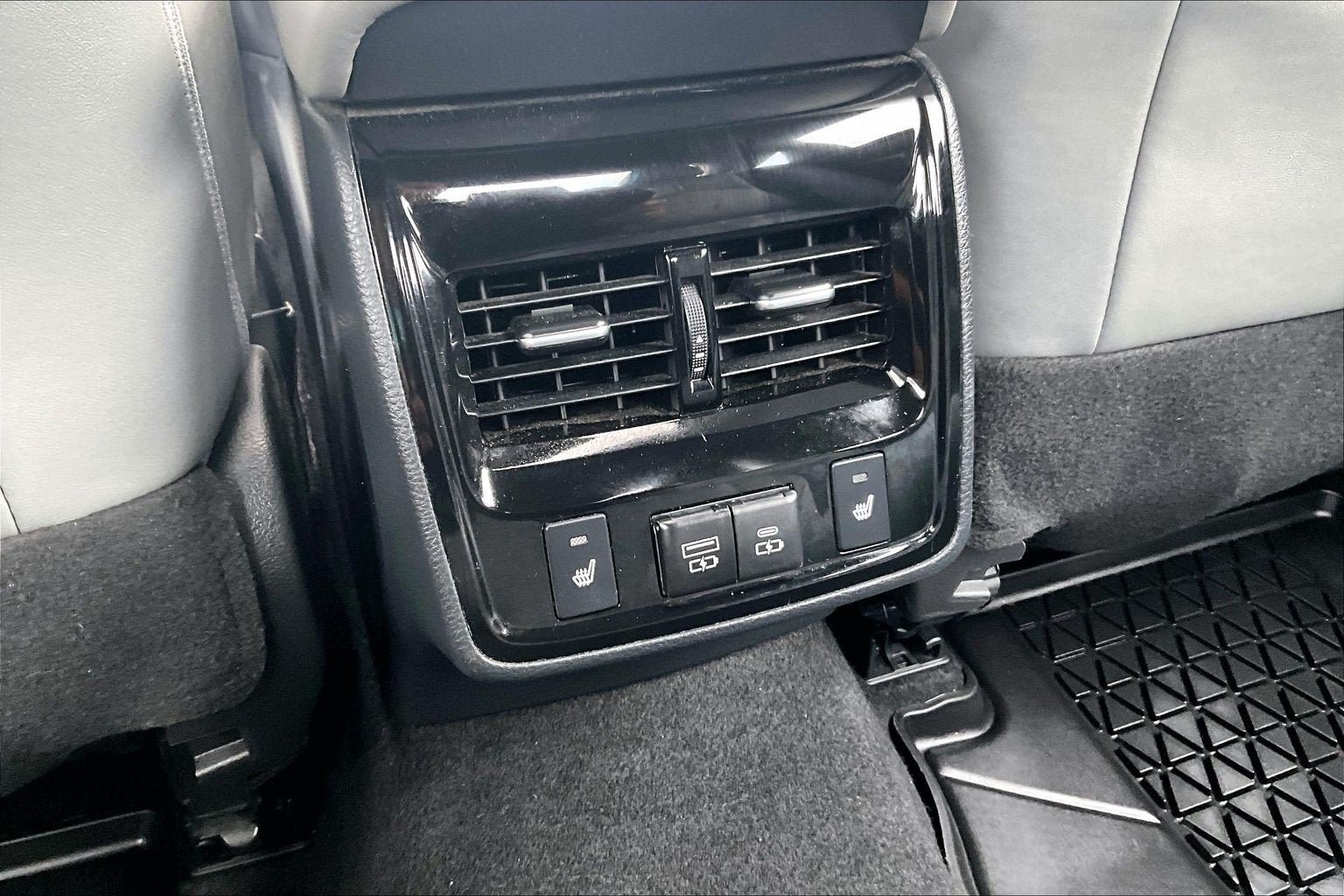 Used 2021 Toyota Avalon Limited w/ Advanced Safety Package FWD image 33