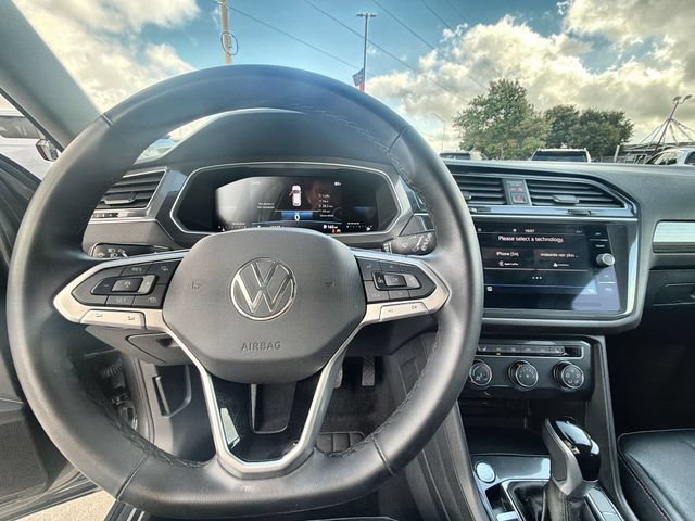 Used 2024 Volkswagen Tiguan SE FWD image 11