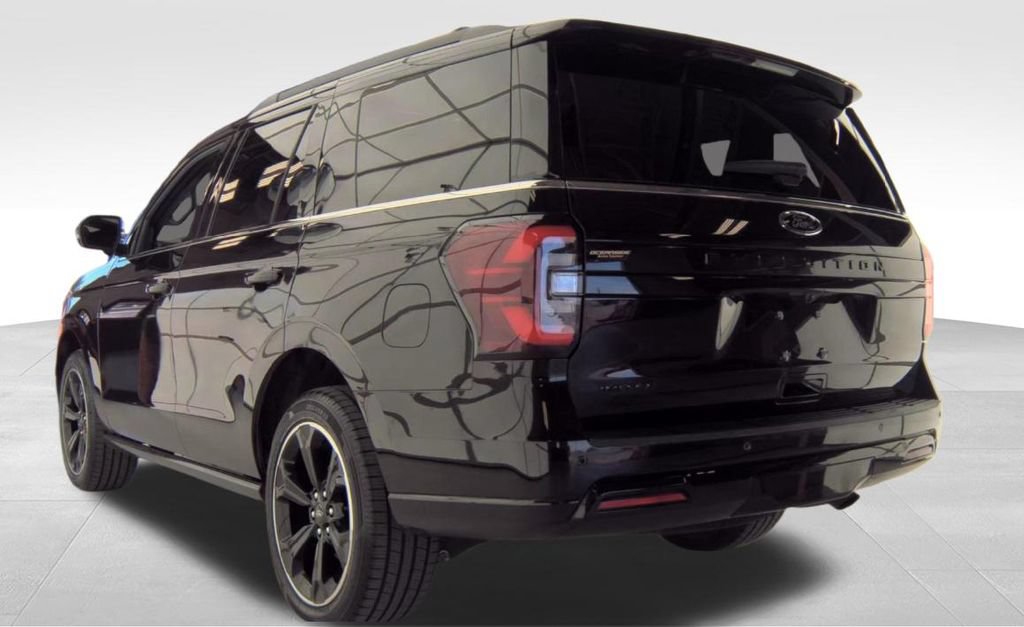 Used 2023 Ford Expedition Limited AWD/4WD image 8