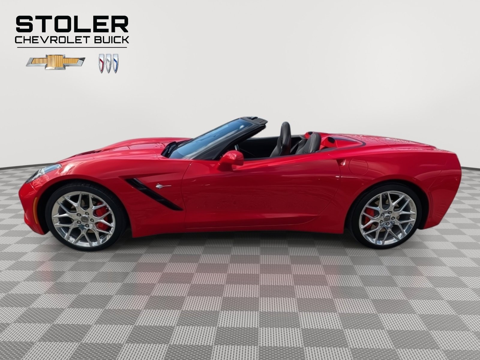 Used 2019 Chevrolet Corvette Stingray Convertible w/ 1LT image 2