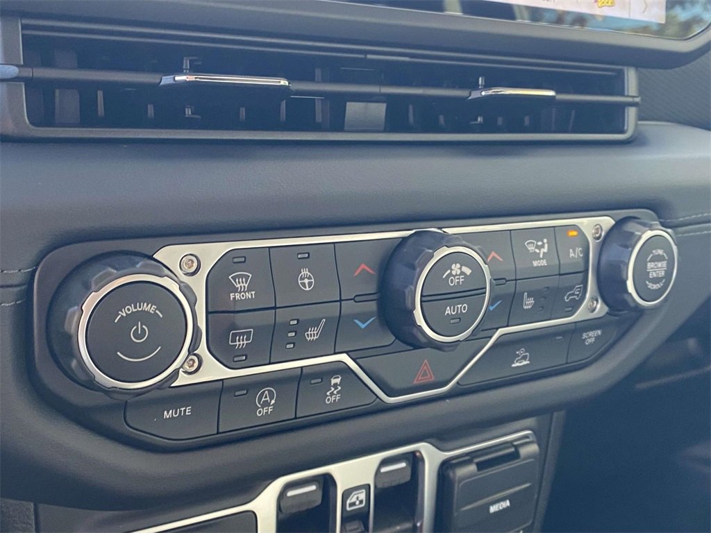 New 2026 Jeep Wrangler Unlimited Rubicon w/ Steel Bumper Group image 46