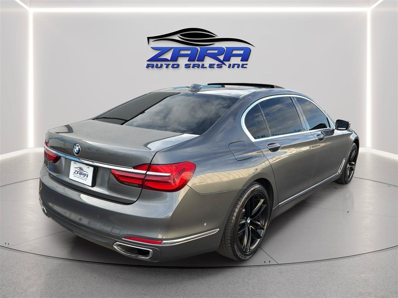 Used 2016 BMW 750i xDrive AWD/4WD image 7