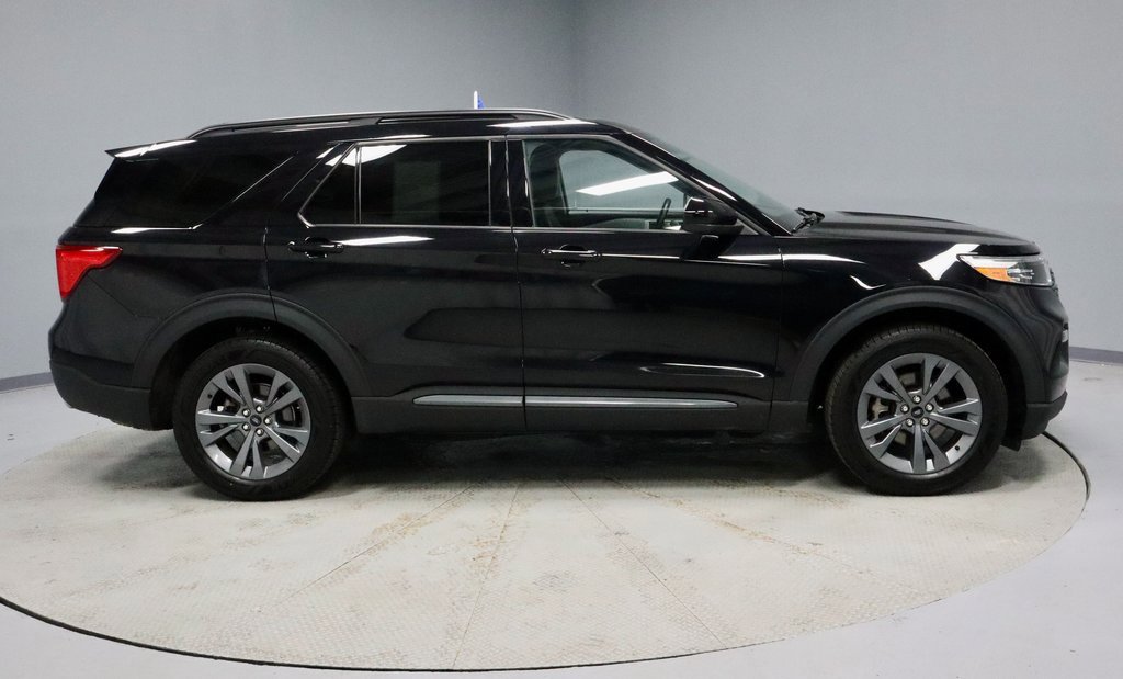 Certified 2023 Ford Explorer XLT w/ Equipment Group 202A image 7