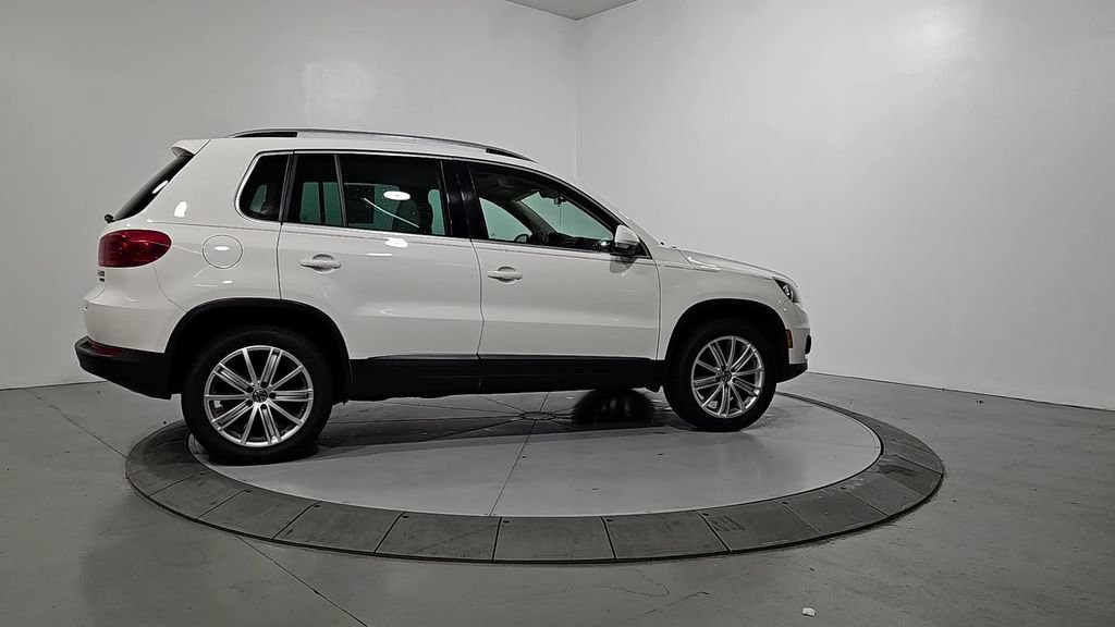 Used 2013 Volkswagen Tiguan SE AWD/4WD image 7