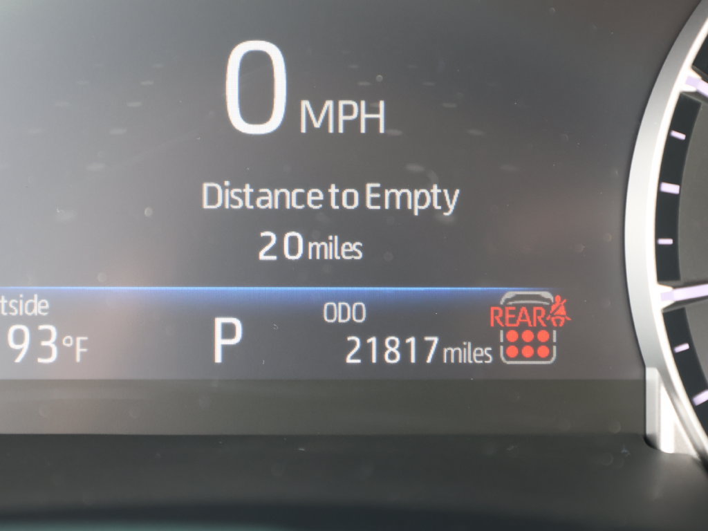 Used 2024 Toyota Highlander LE FWD image 38