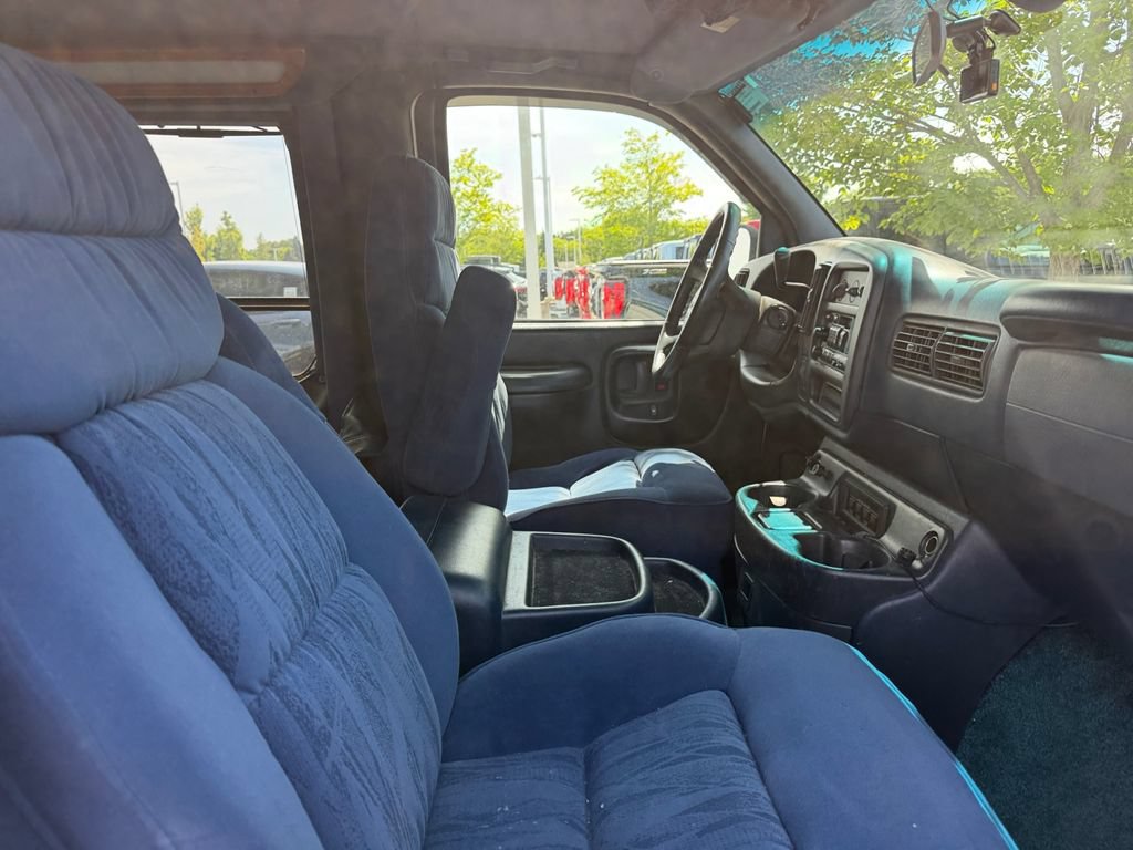 Used 1999 GMC Savana 1500 RWD image 36