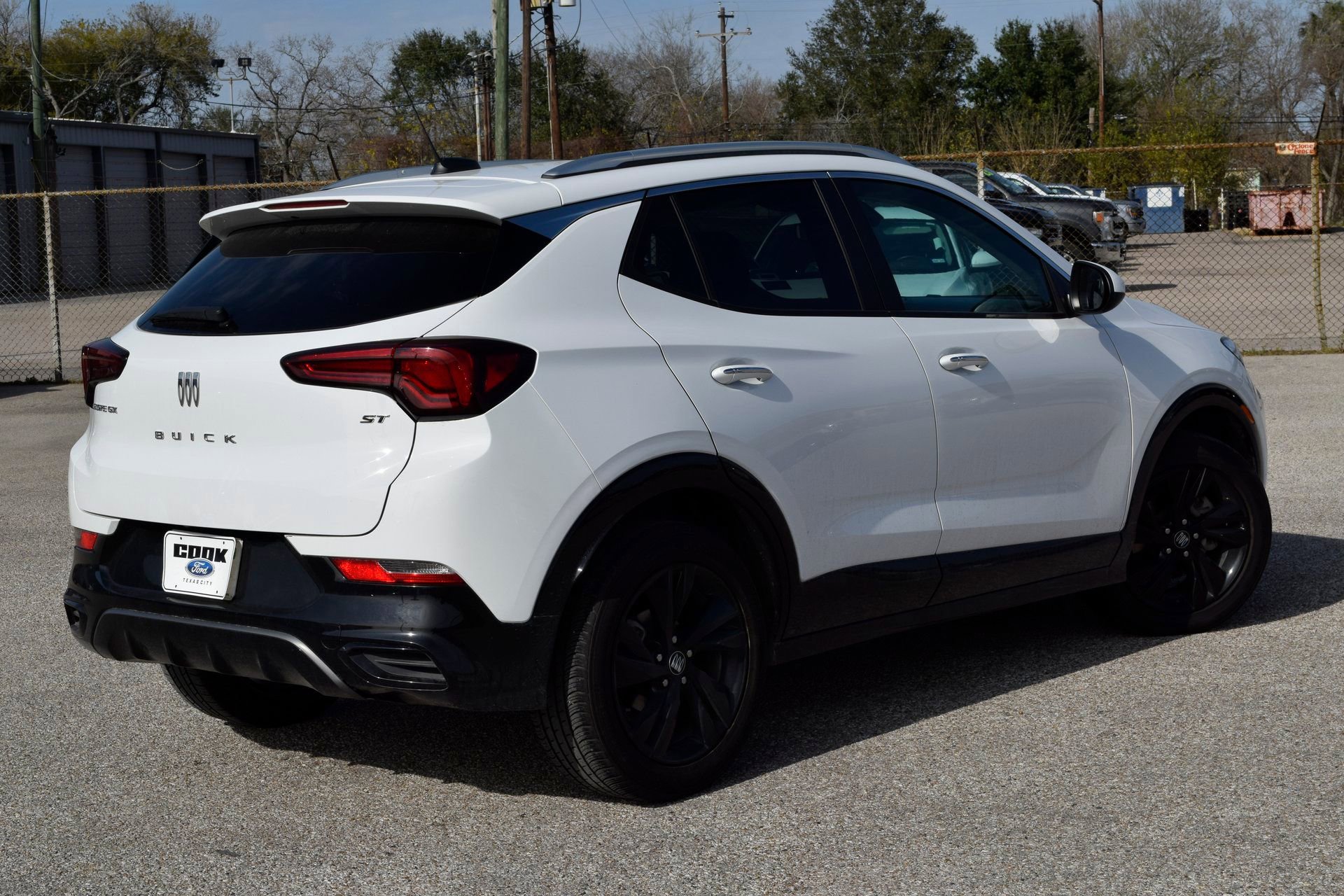 Used 2024 Buick Encore GX Sport Touring image 10