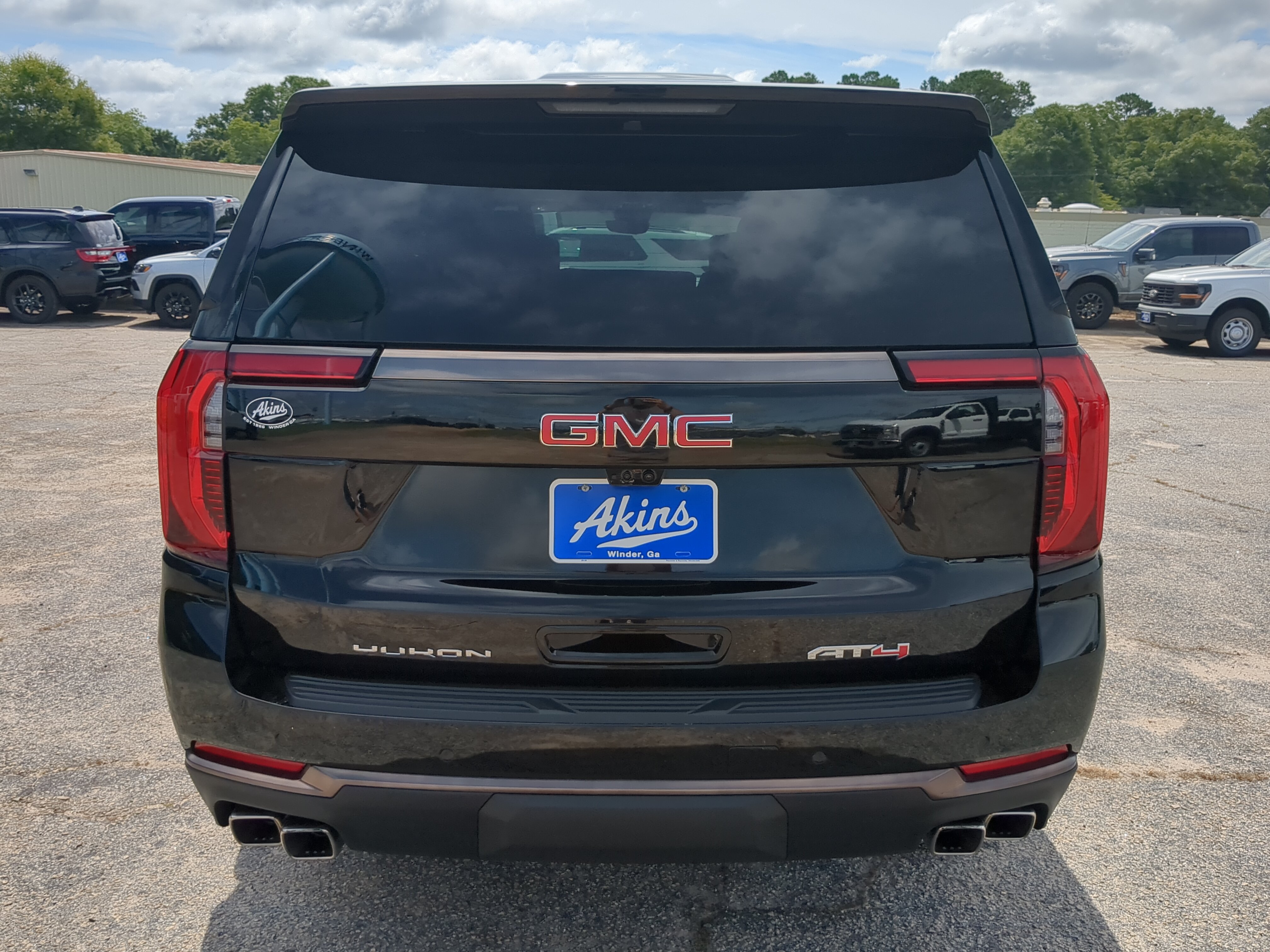 Used 2026 GMC Yukon XL AT4 Ultimate w/ LPO, Floor Liner Package AWD/4WD image 4