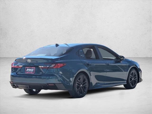 Used 2025 Toyota Camry SE image 5