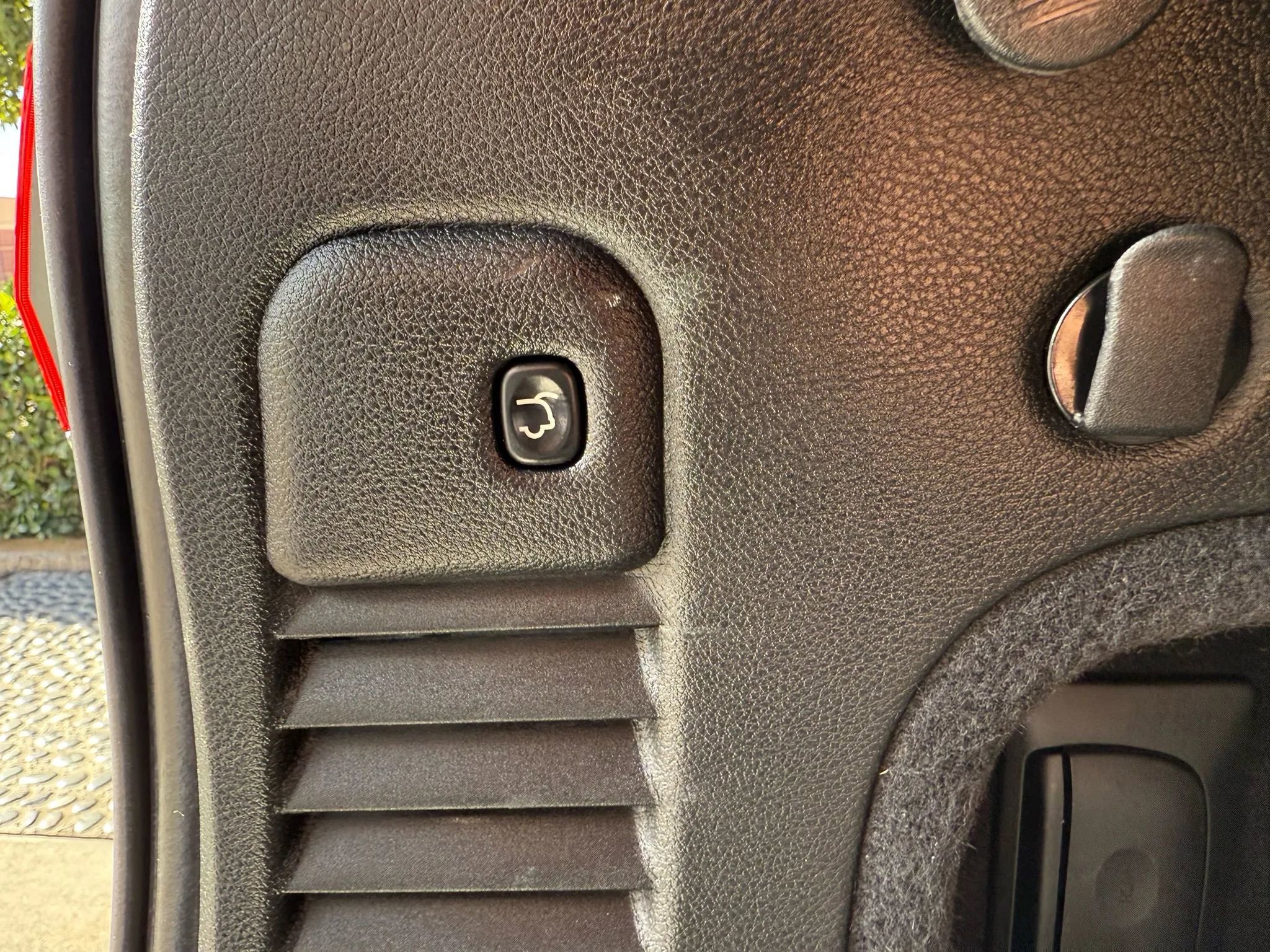 Used 2016 Jeep Grand Cherokee Overland image 27