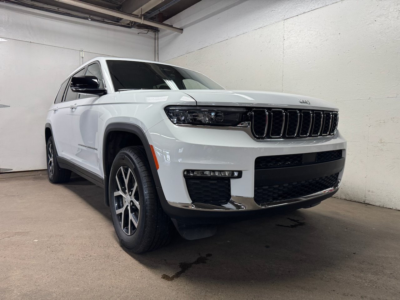 Used 2025 Jeep Grand Cherokee L Limited w/ Trailer Tow Package