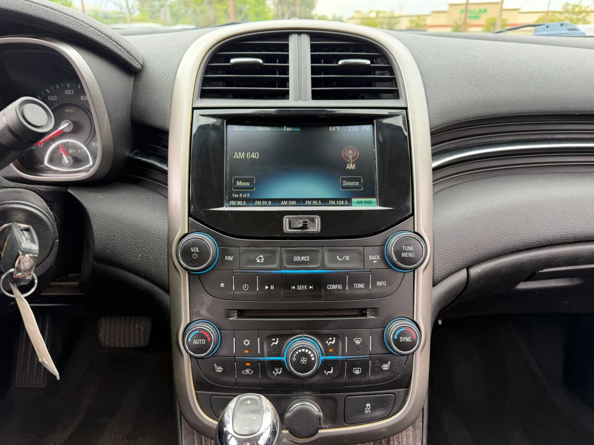 Used 2016 Chevrolet Malibu LTZ FWD image 13