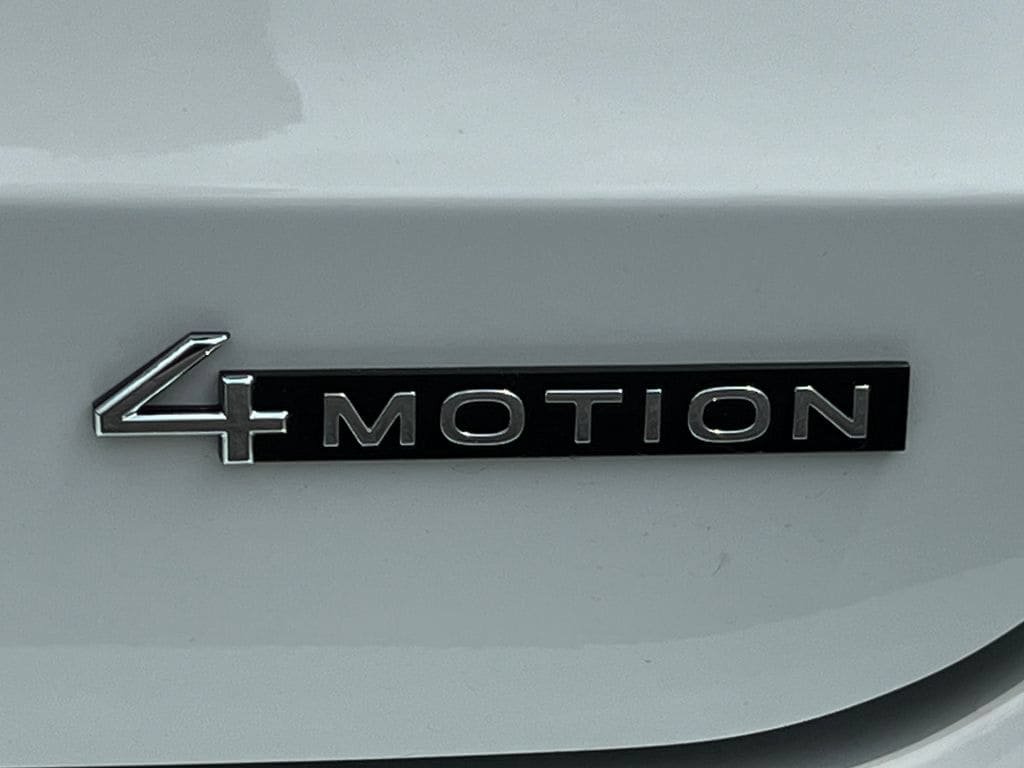 New 2026 Volkswagen Taos SE AWD/4WD image 9