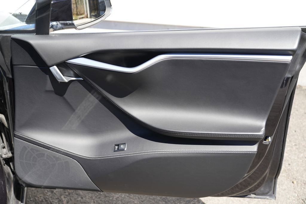 Used 2016 Tesla Model S 75D image 31