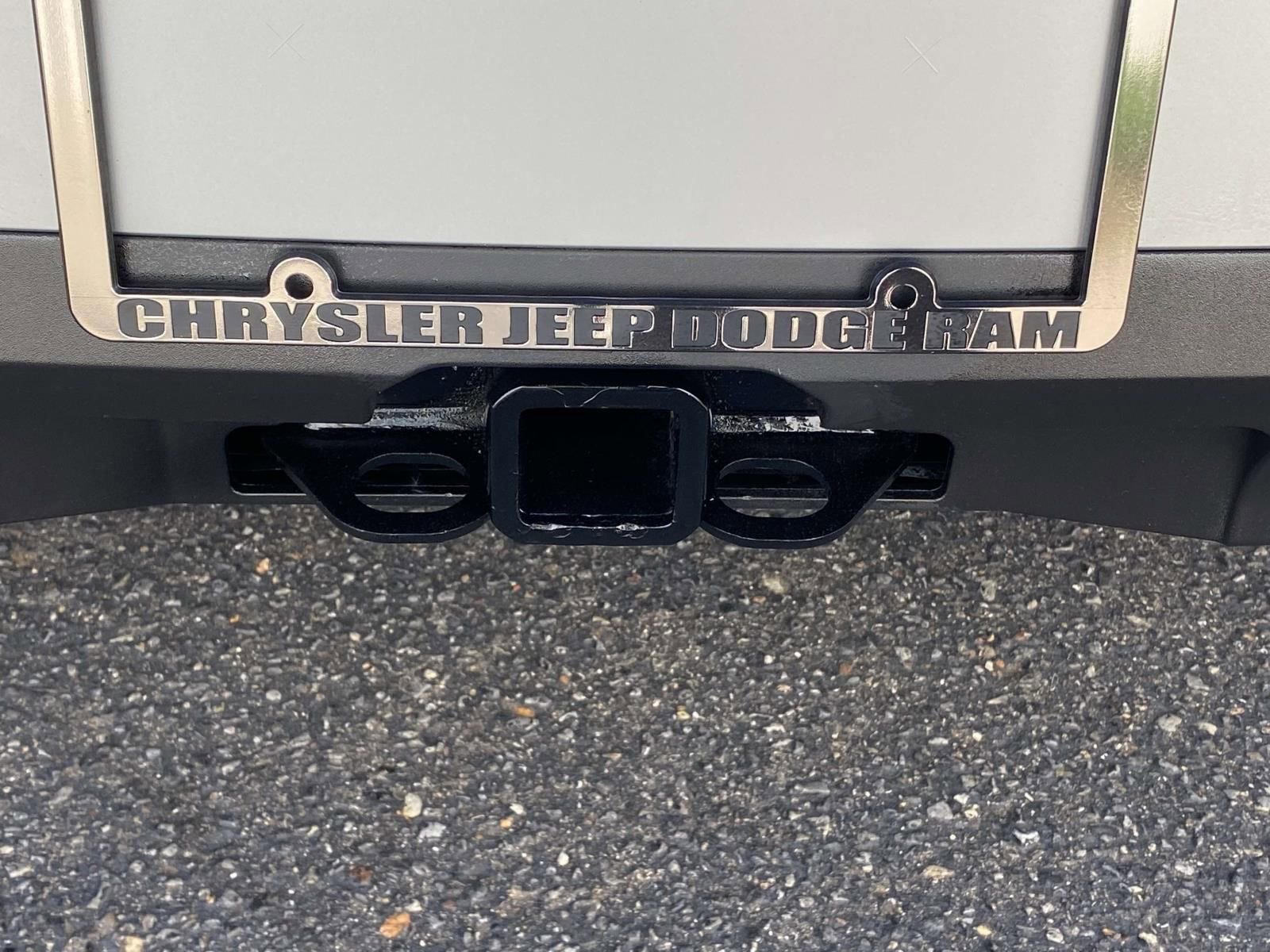 Used 2023 Nissan Pathfinder Platinum w/ Cargo Package AWD/4WD image 9