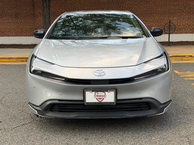 Used 2023 Toyota Prius LE FWD image 4