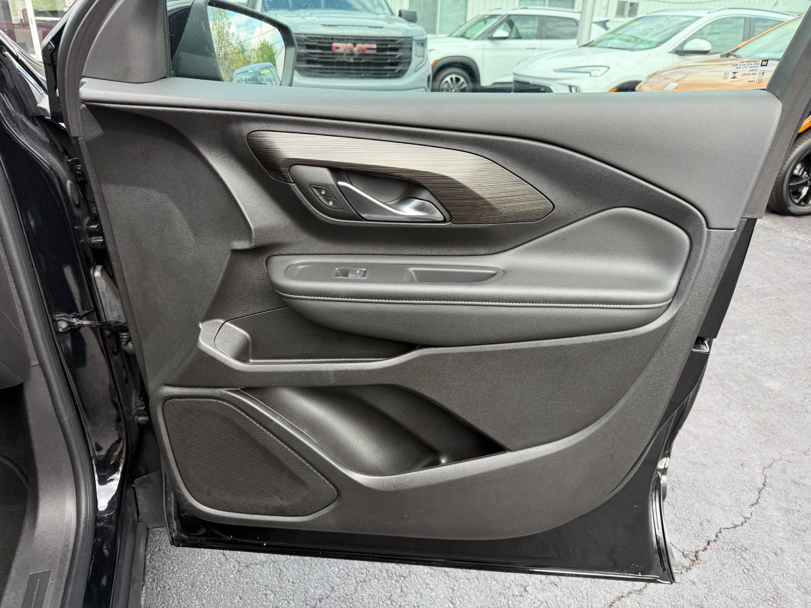 Used 2024 GMC Terrain SLE image 22