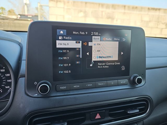 Used 2023 Hyundai Kona SEL image 24