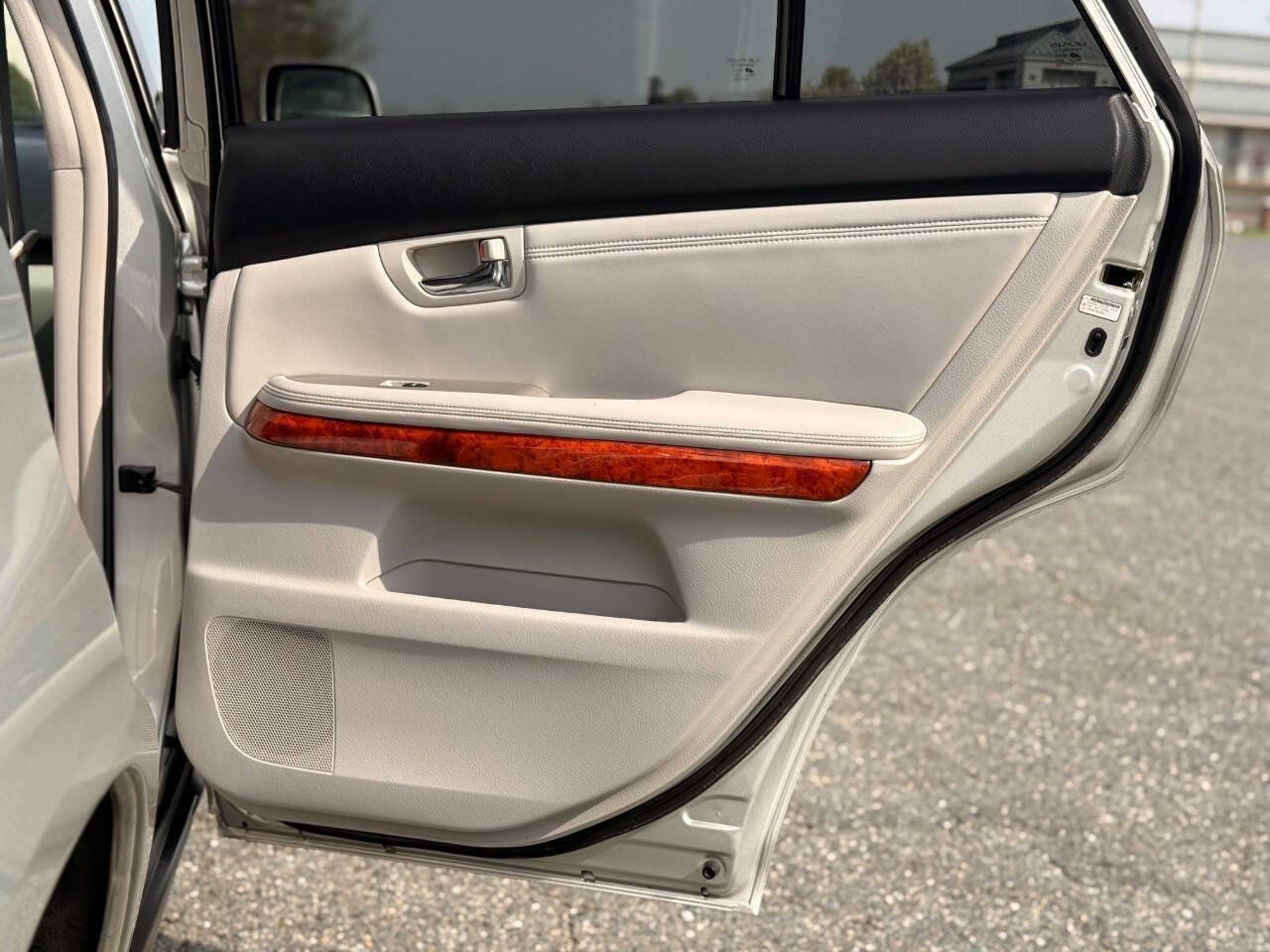 Used 2005 Lexus RX 330 AWD image 25