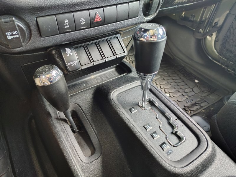 Used 2015 Jeep Wrangler Unlimited Sport AWD/4WD image 16