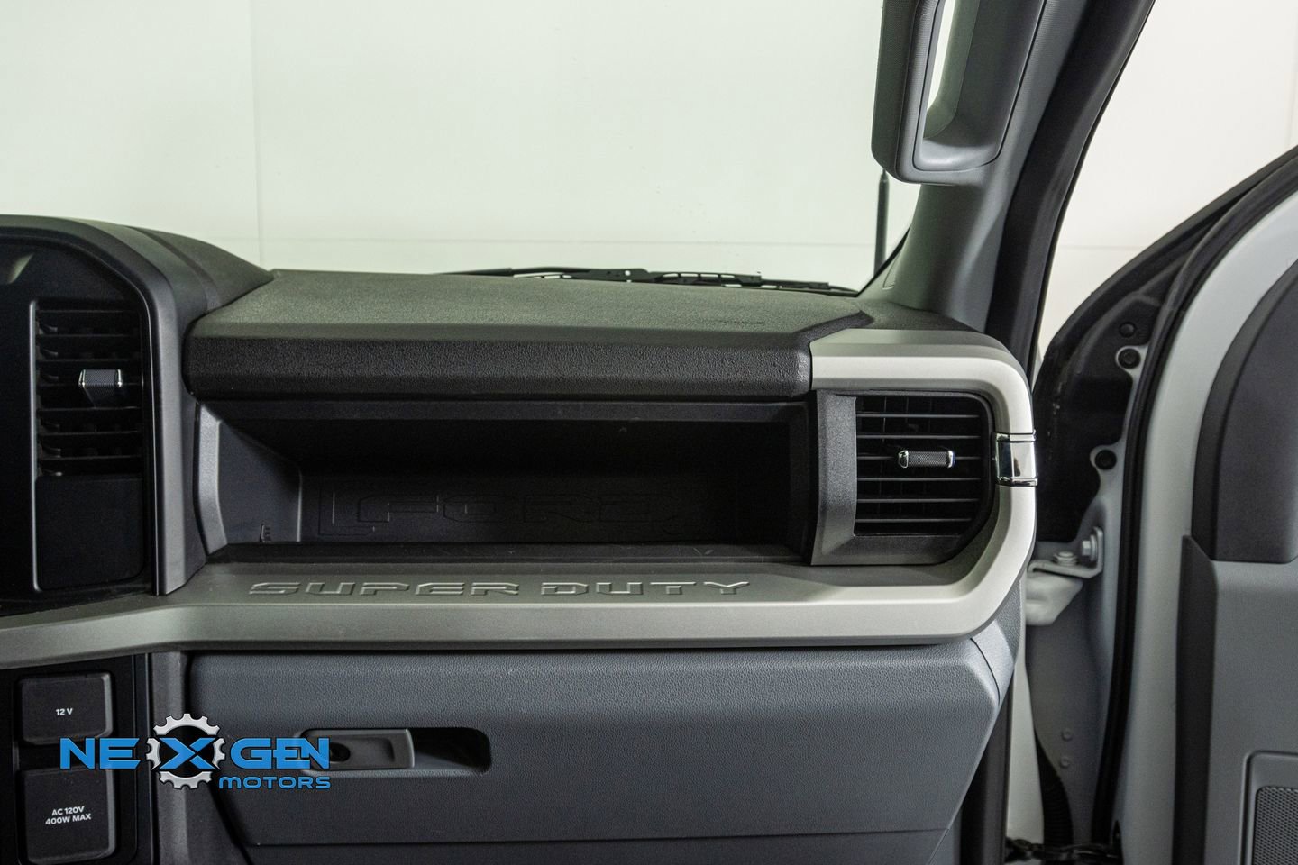 Used 2024 Ford F250 XL w/ STX Appearance Package image 37