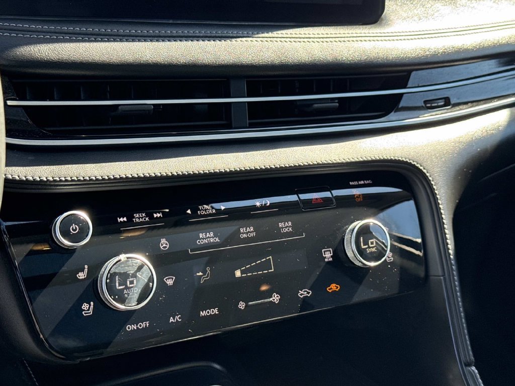 Certified 2023 INFINITI QX60 Luxe w/ Performance Audio Package AWD/4WD image 5