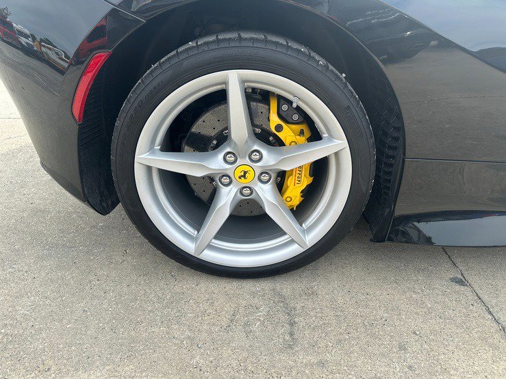 Used 2022 Ferrari F8 Tributo image 11