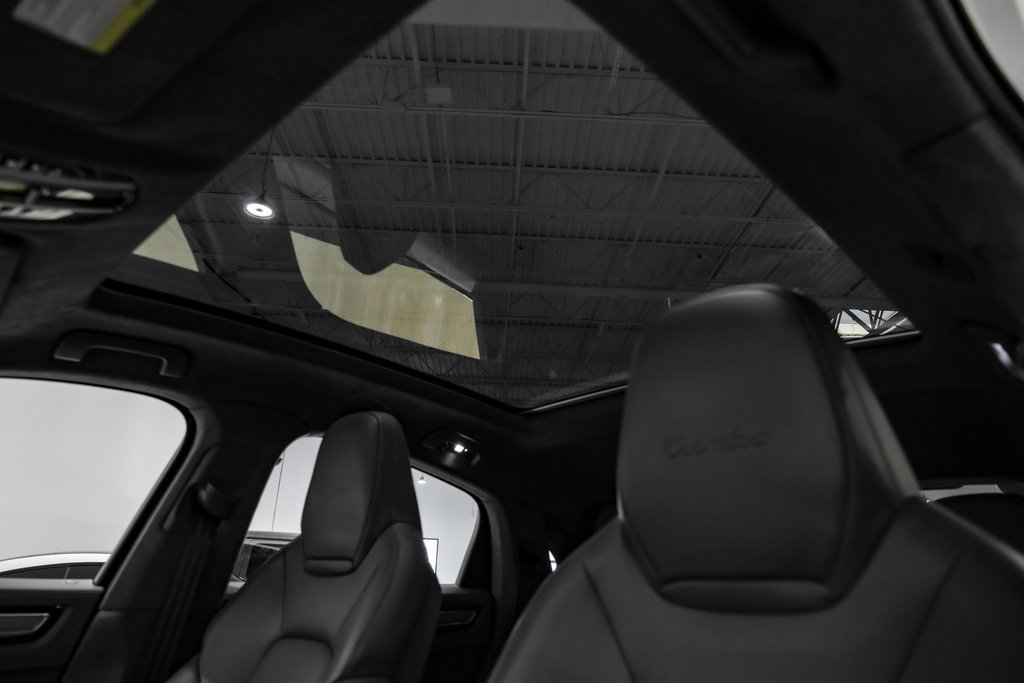 Used 2020 Porsche Cayenne Turbo image 8