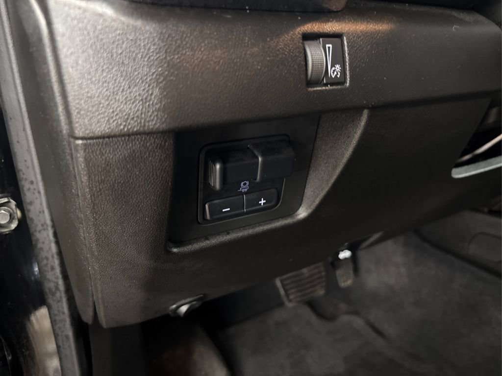 Used 2025 GMC Canyon Elevation AWD/4WD image 37