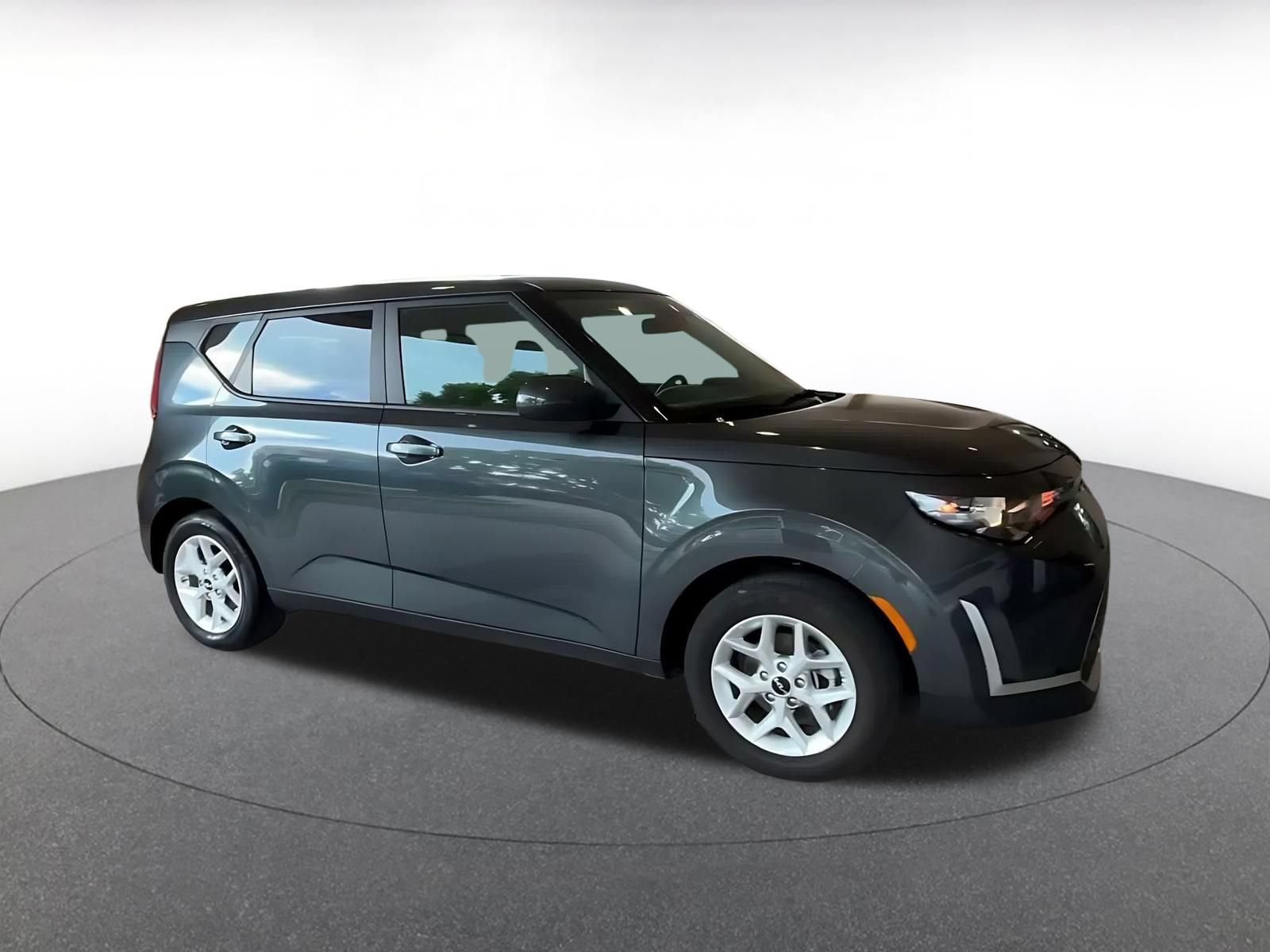 Used 2025 Kia Soul LX w/ LX Technology Package FWD video 2