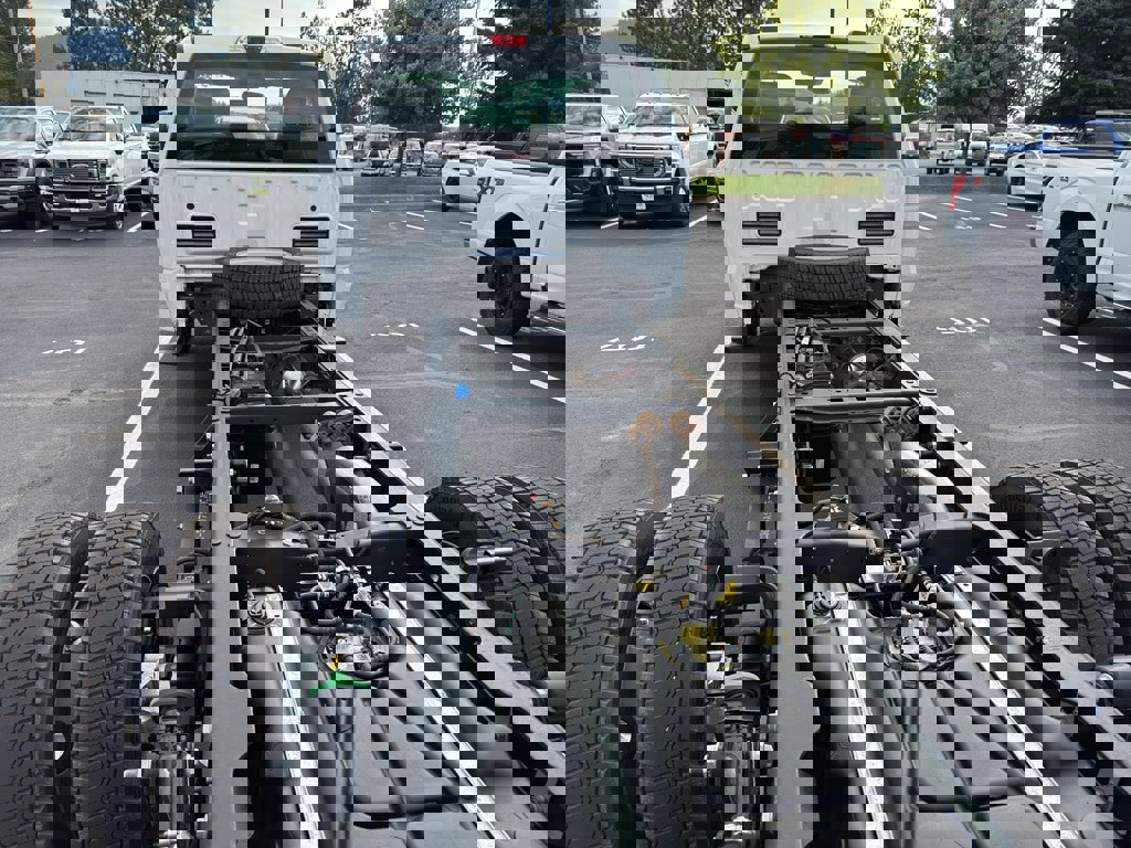 New 2025 Ford F550 4x4 Regular Cab Super Duty image 6