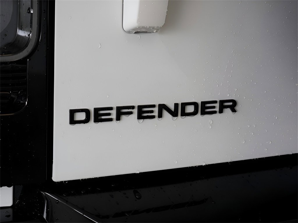 New 2025 Land Rover Defender 130 V8 image 18