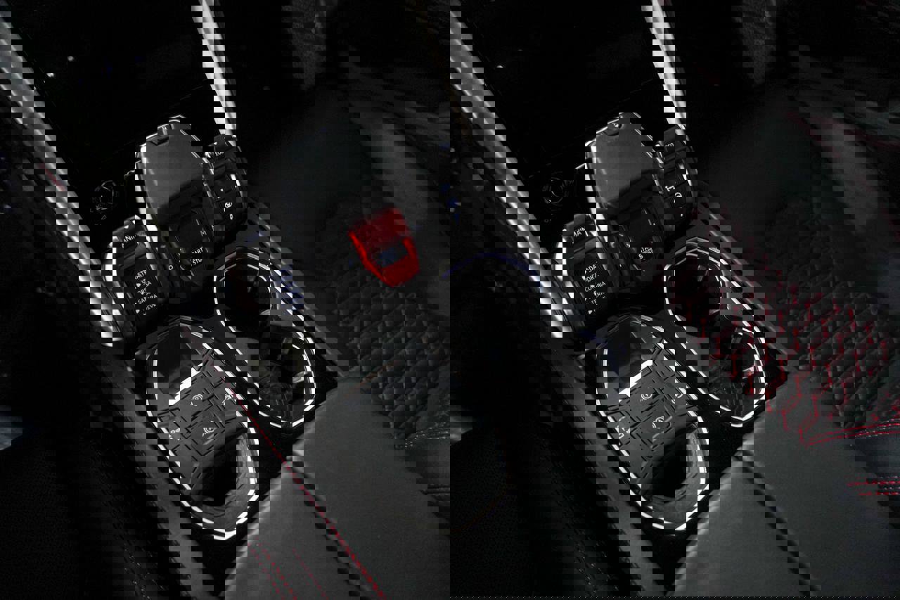 Used 2020 Lamborghini Urus image 24