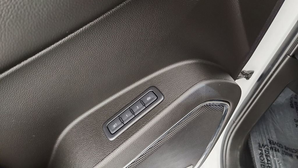 Used 2020 Chevrolet Tahoe Premier AWD/4WD image 29