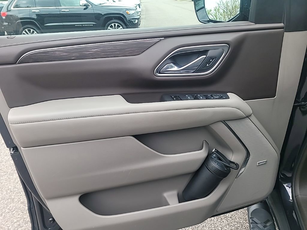 Used 2024 Chevrolet Tahoe Z71 w/ Luxury Package image 33