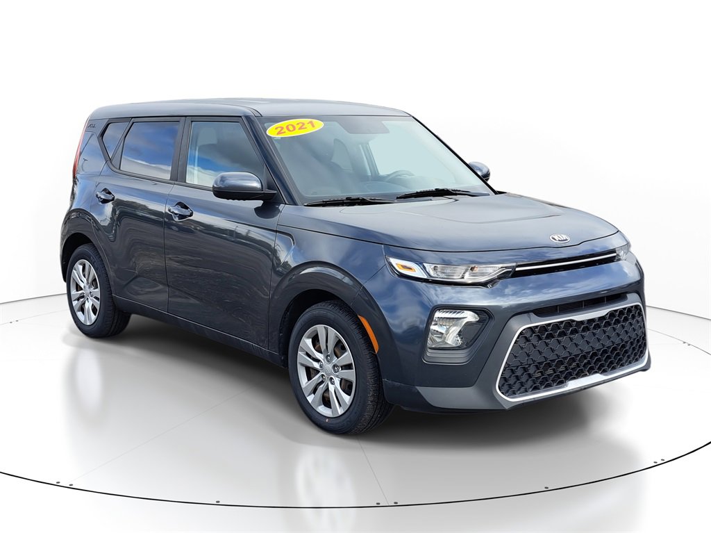 Used 2021 Kia Soul LX image 2