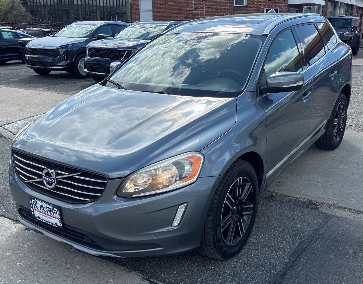 Used 2016 Volvo XC60 T6 w/ Proximity Package AWD/4WD image 1