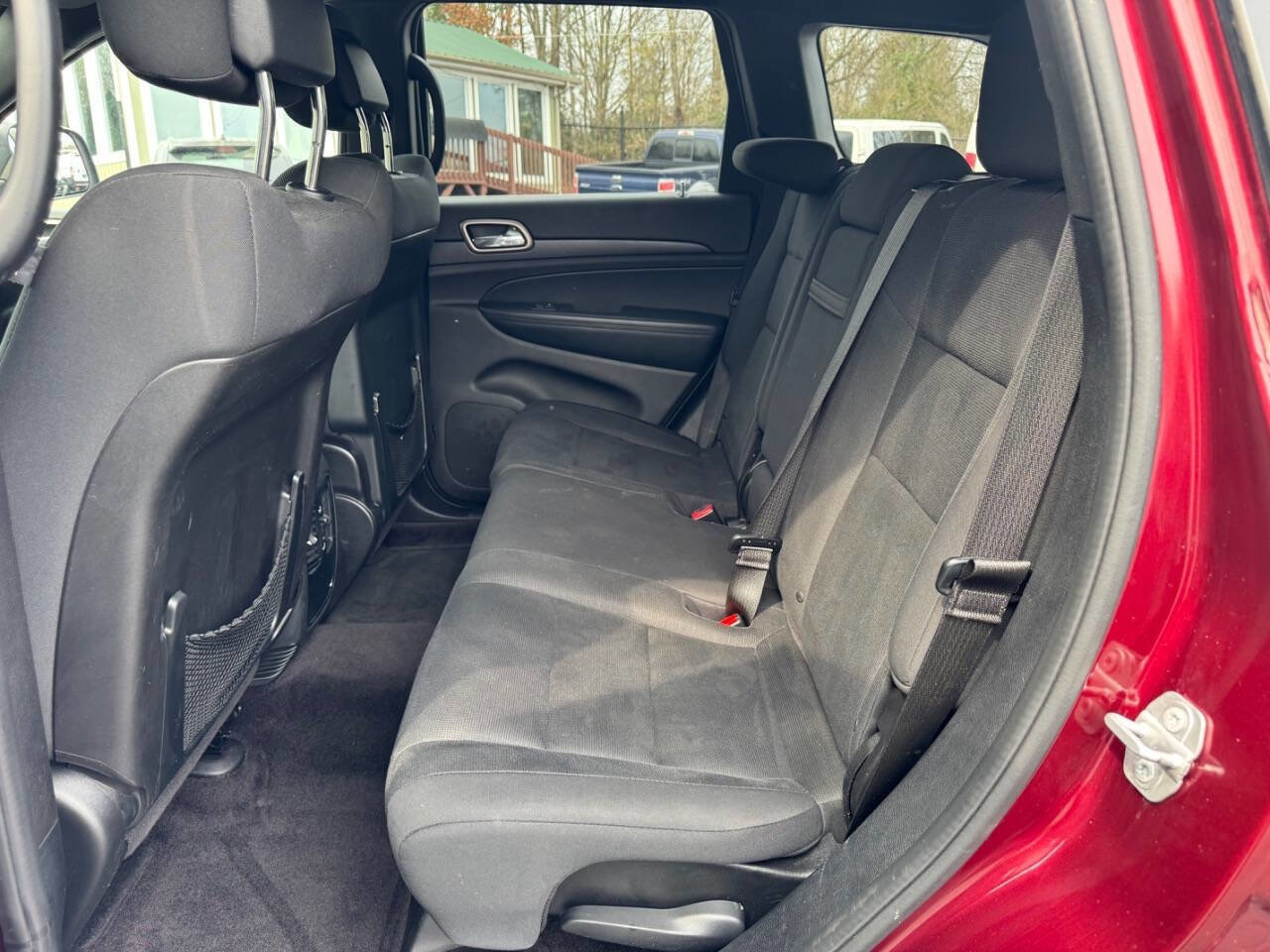 Used 2016 Jeep Grand Cherokee Laredo w/ Quick Order Package 23E AWD/4WD image 12