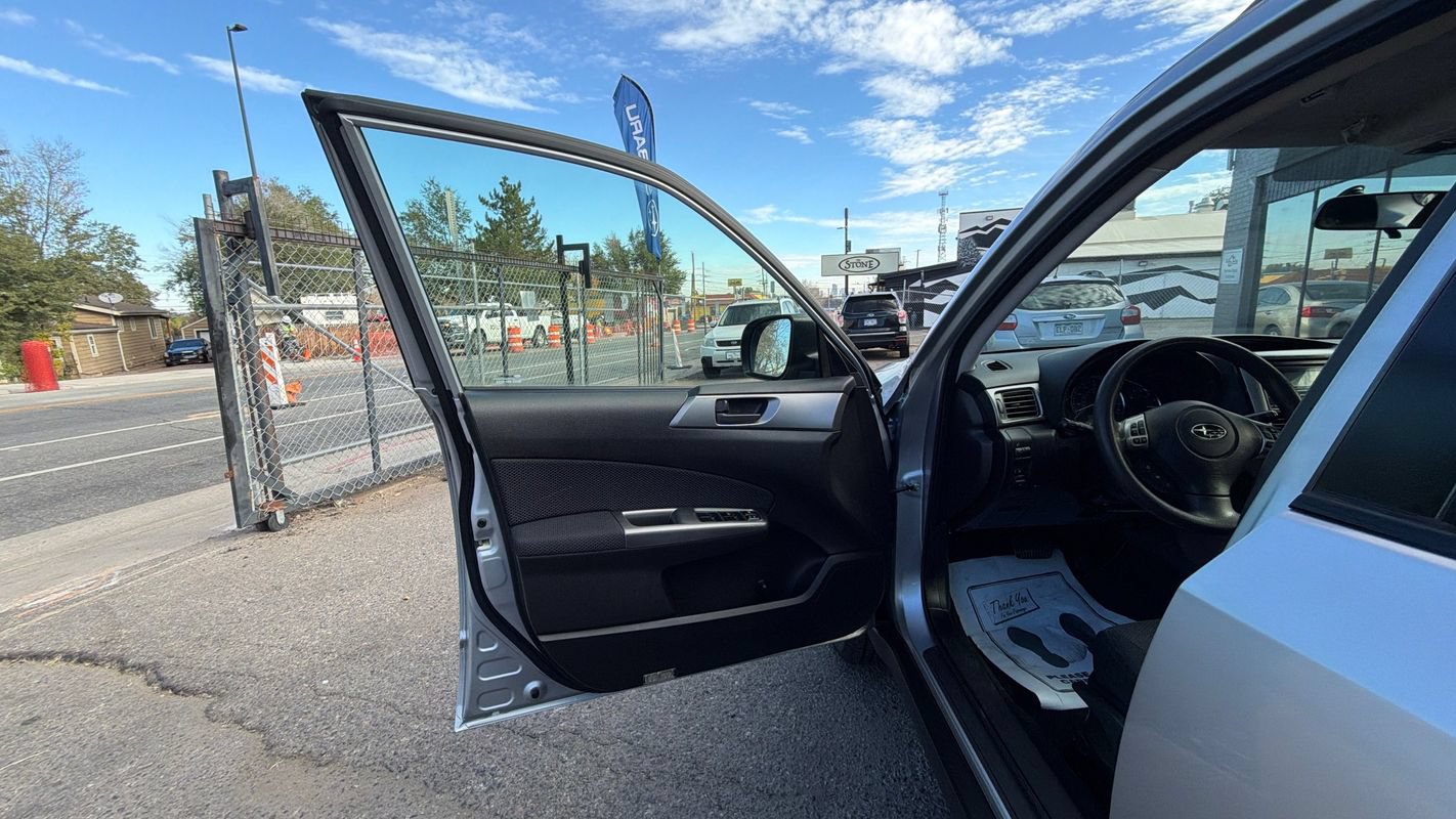 Used 2013 Subaru Forester 2.5X AWD/4WD image 10