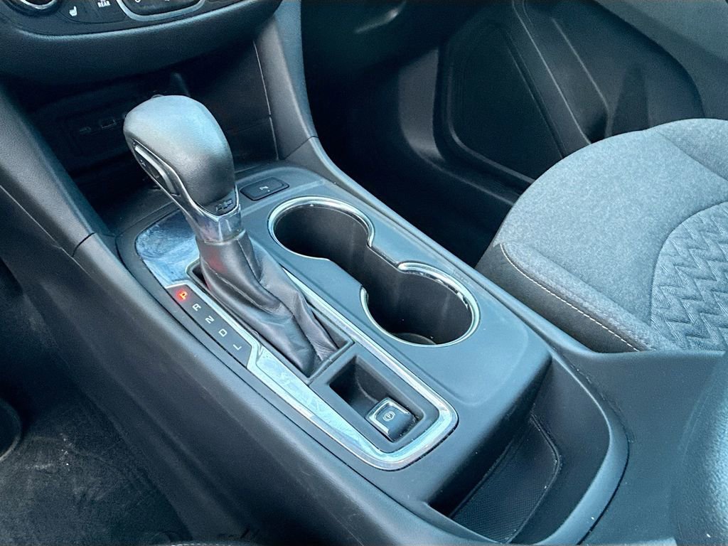 Used 2022 Chevrolet Equinox LT w/ Driver Convenience Package FWD image 17