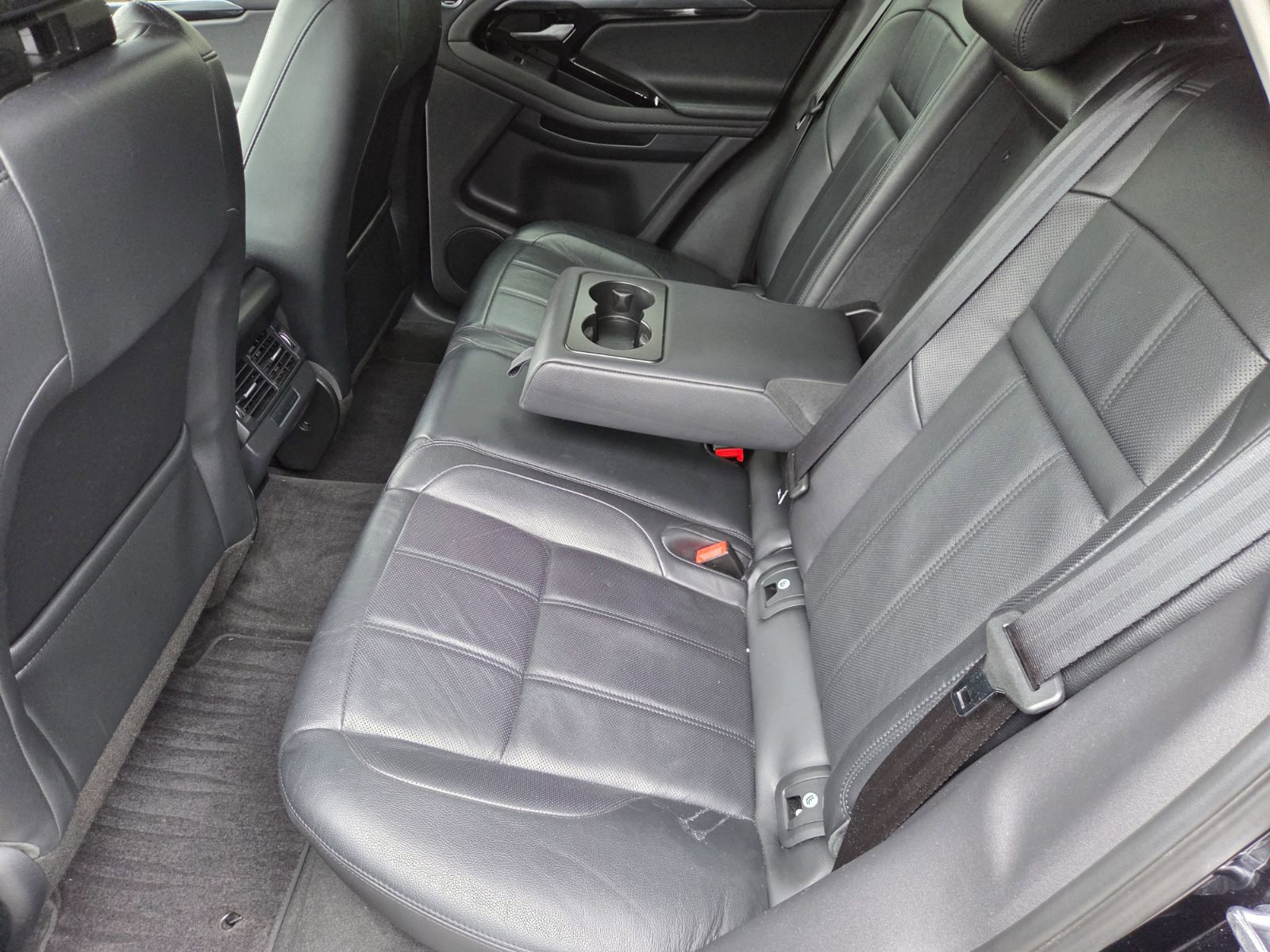 Used 2020 Land Rover Range Rover Evoque S image 11