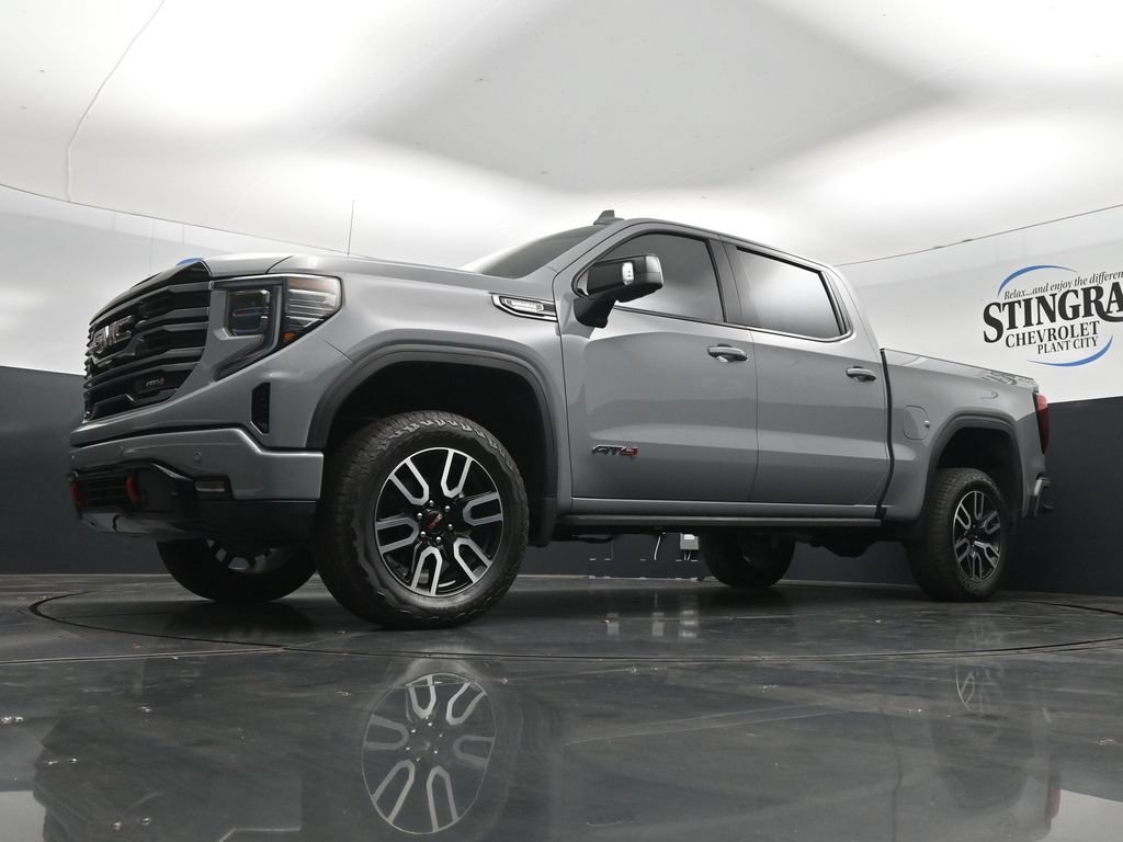 Used 2025 GMC Sierra 1500 AT4 w/ AT4 Premium Package AWD/4WD image 28