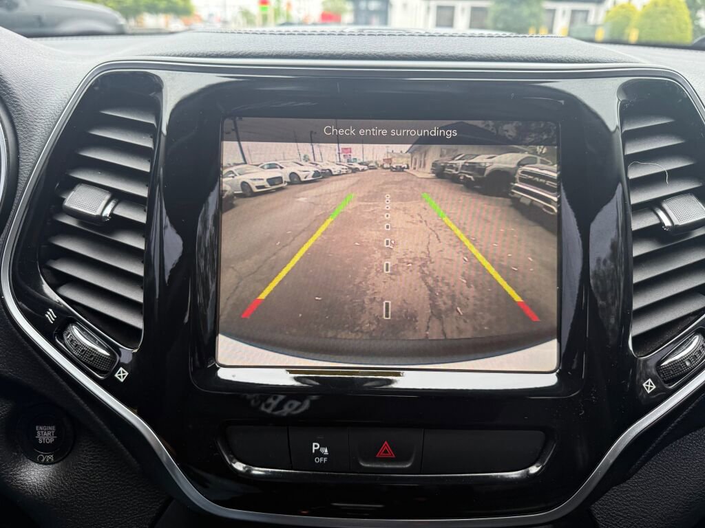 Used 2019 Jeep Cherokee Limited AWD/4WD image 17