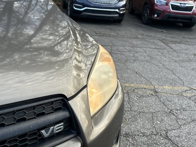 Used 2011 Toyota RAV4 4WD V6 image 14