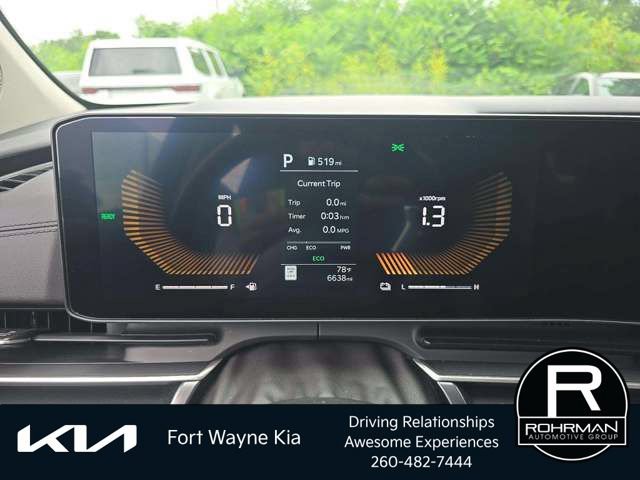 Certified 2026 Kia Carnival LXS FWD image 10