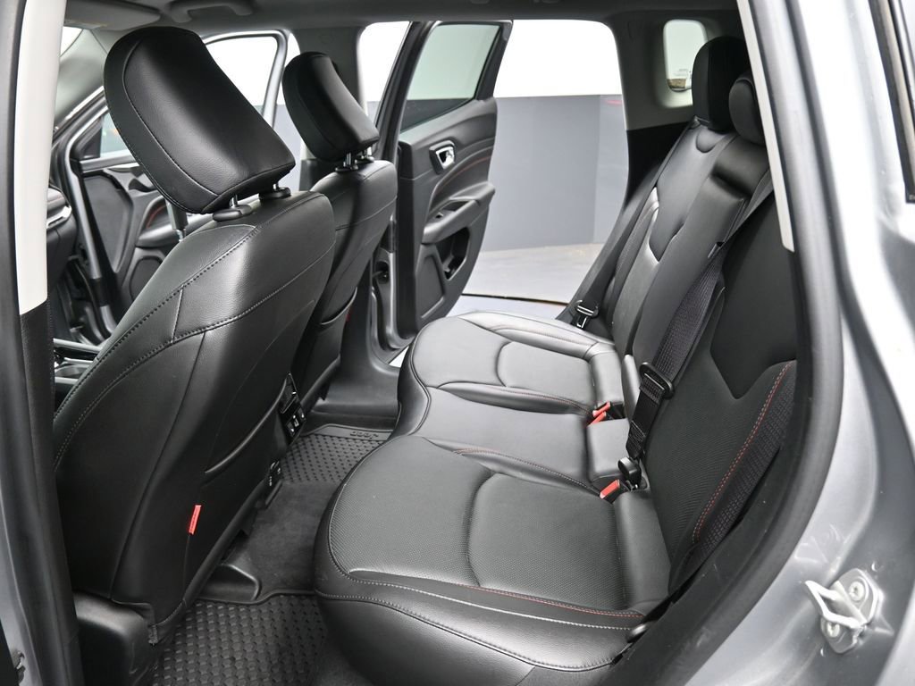 Used 2022 Jeep Compass Trailhawk w/ Trailhawk Elite Group image 27