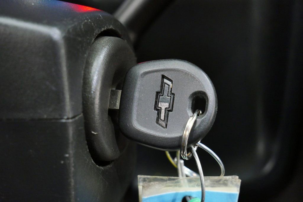 Used 2018 Chevrolet Silverado 2500 LT w/ Snow Plow Prep Package image 27