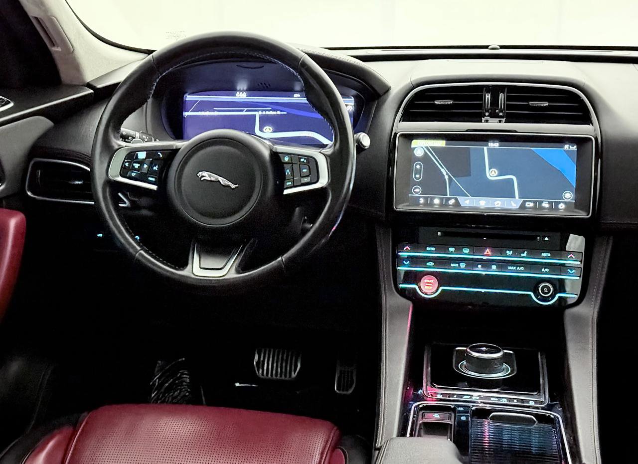 Used 2020 Jaguar F-PACE Checkered Flag image 29